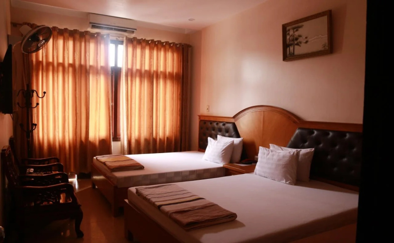 Van Nam Hotel