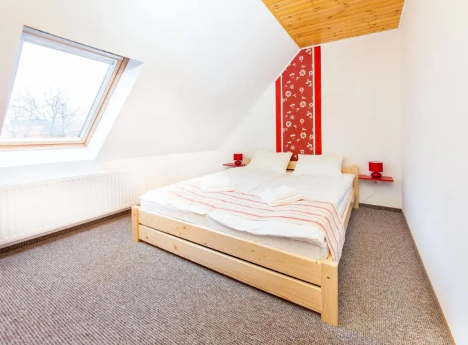 3 Bedrooms Apartment