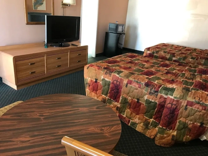 Economy Triple room
