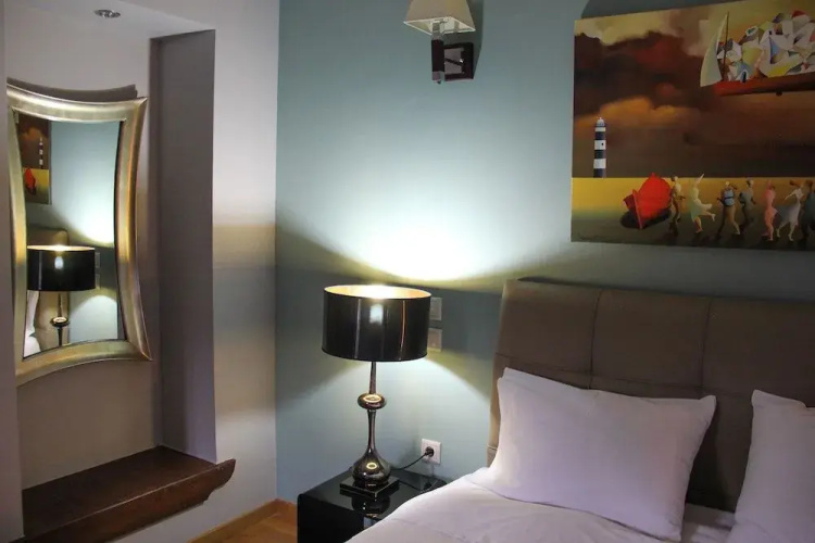 Tsarbou Guesthouse