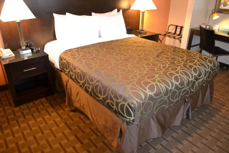 Buck Meadows Lodge