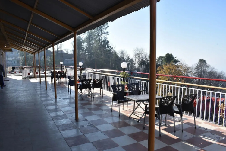 Al-Qamar Hotel Murree