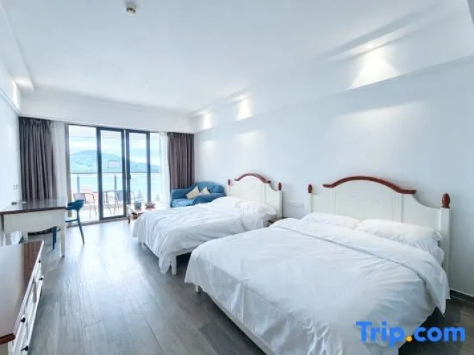 Standard Twin room with balcony and with sea view