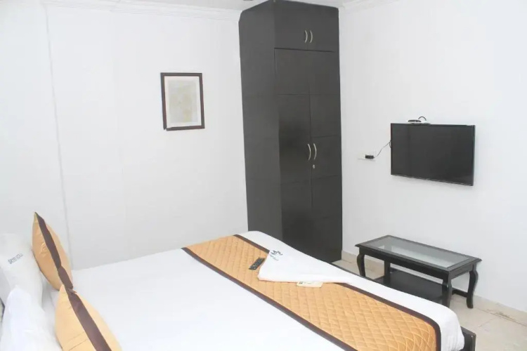 FabHotel Skyry