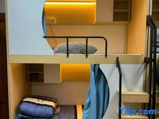 Bed in Dorm (female dorm)