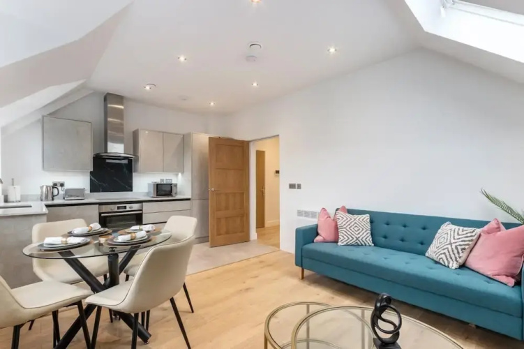 Flat 7 Leatherhead