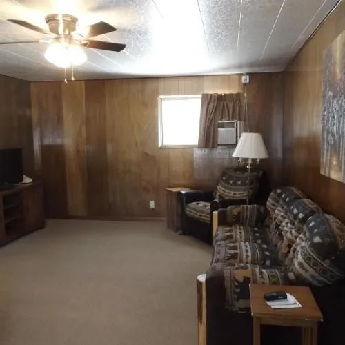 Lazy B Motel