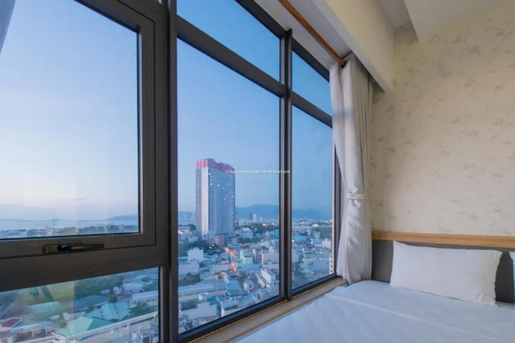 Handy Beachfront Apartment