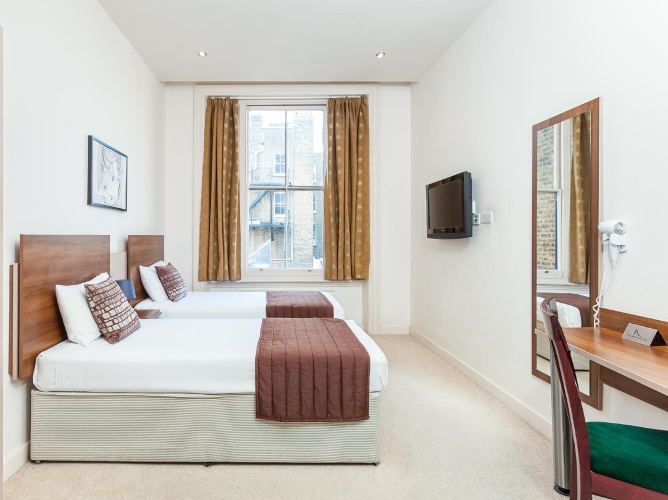 Standard Twin room