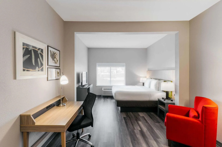 Townhome Inn And Suites