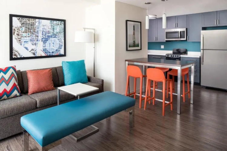Standard Double Suite