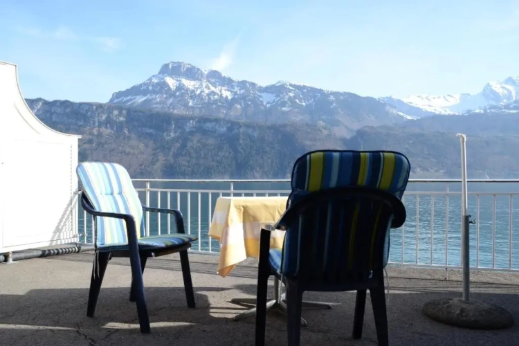 2 Bedrooms Double Family Suite with lake view