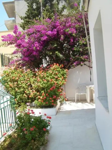 Magda' s Studios & Apts