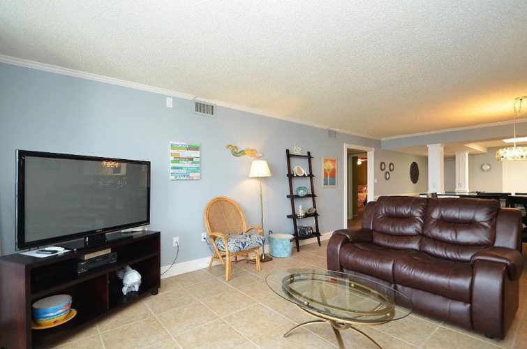 Shoreline 3073 Condo by RedAwning