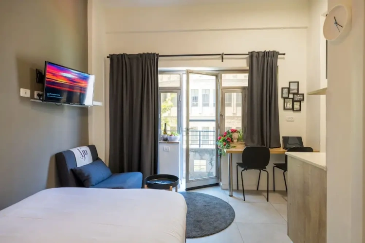 Suite with balcony