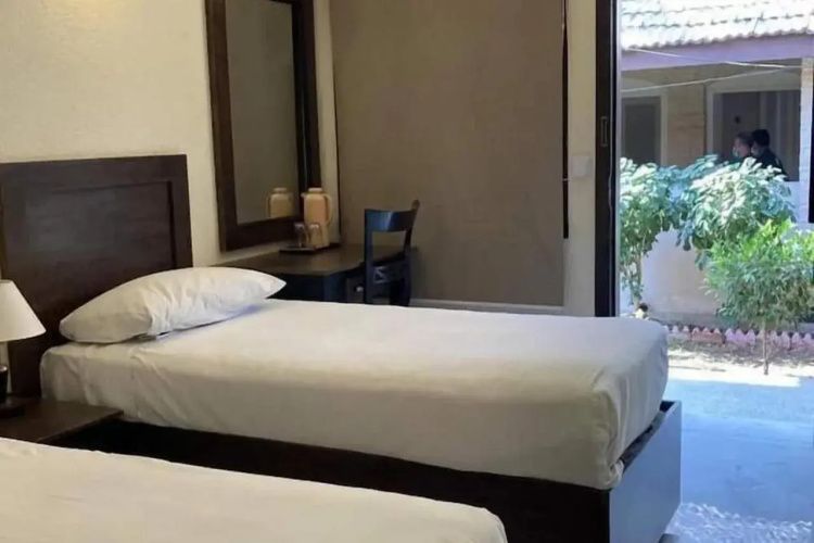 Airport Hotel