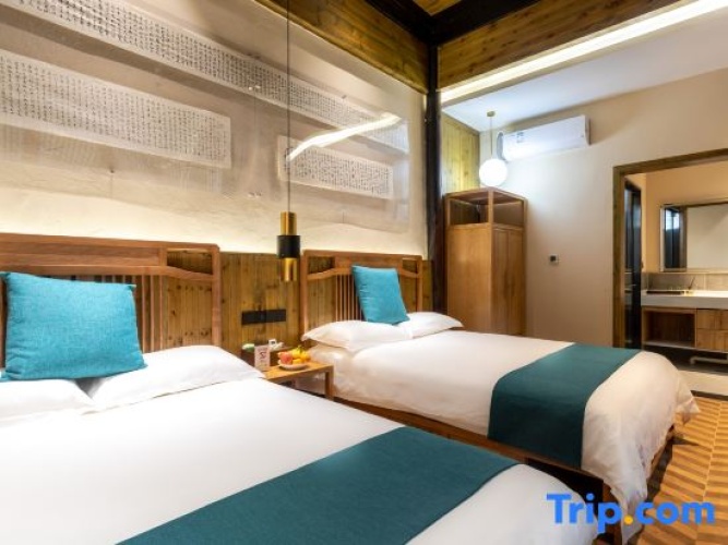 Standard Double room with courtyard view