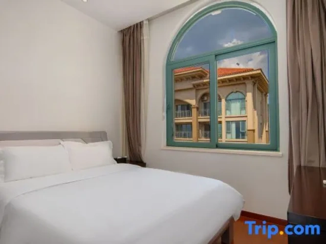 2 Bedrooms Family Suite with balcony and with view