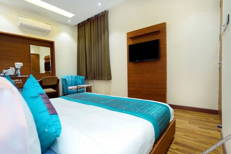 Hotel Aura Grand by Levelup