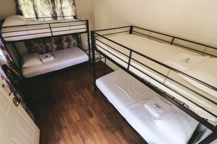 Central Maui Hostel