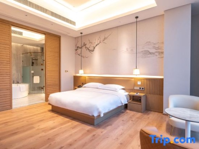 Deluxe Double Suite