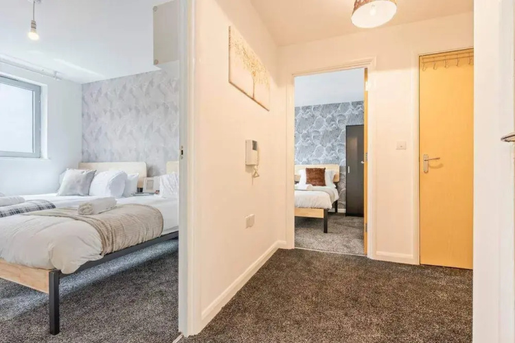 Desert Oasis Sleeps 8 With Parking