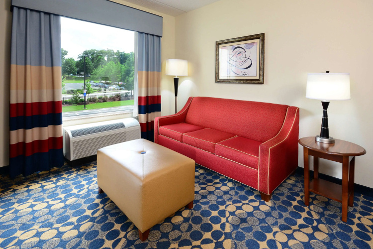 Hampton Inn & Suites Durham/North I-85