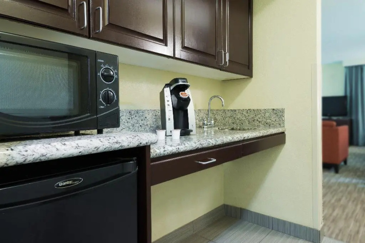 Holiday Inn Express & Suites Ft. Lauderdale-Plantation photo 39