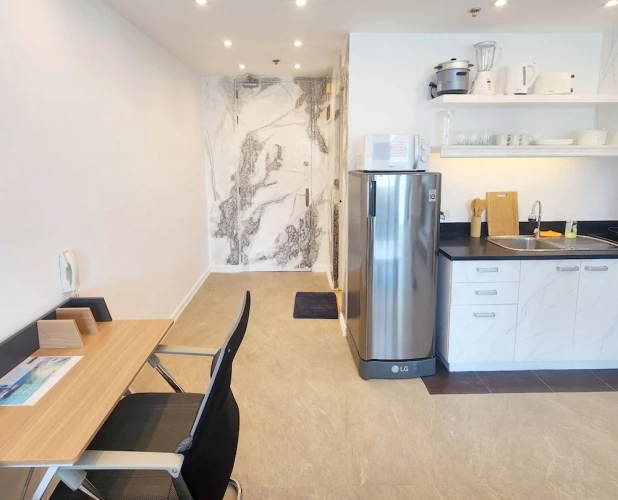 1 Bedroom Comfort room with balcony and beachfront
