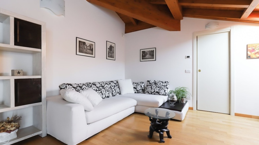 2 Bedrooms Apartment with balcony