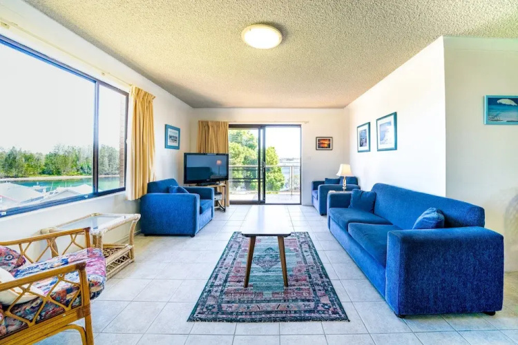 Sunlake Unit 9