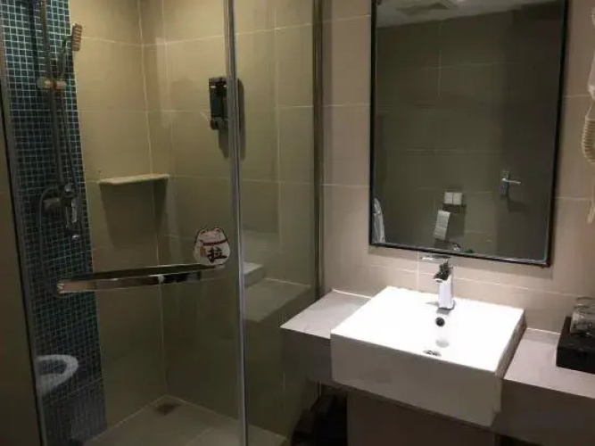 Linquan Aixin Hotel