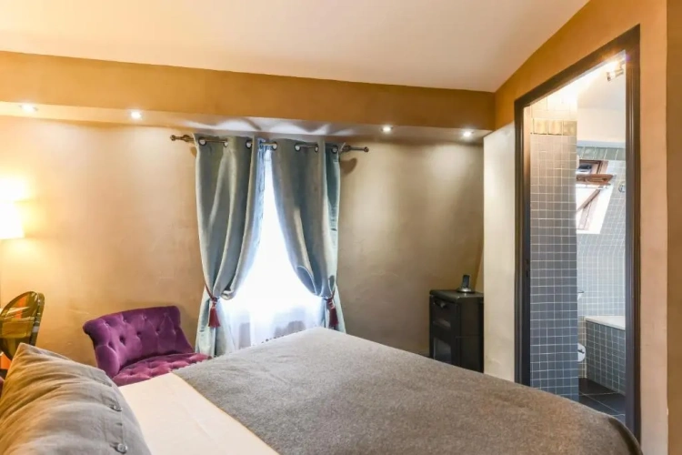 Club Twin room