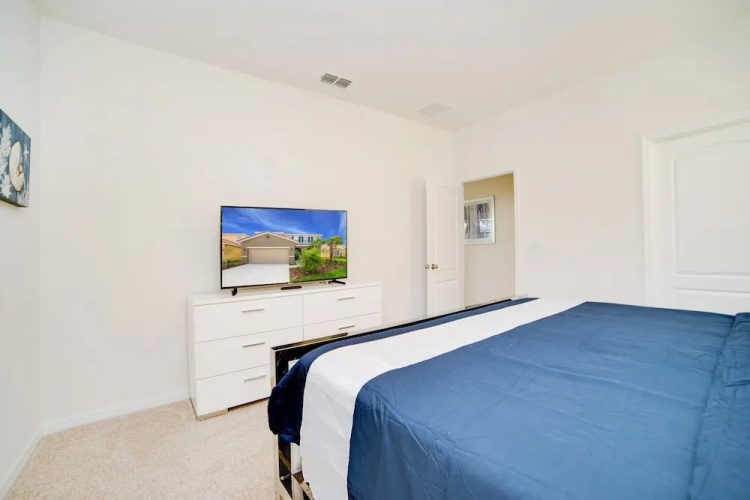 5 Bdrm Solterra New Home
