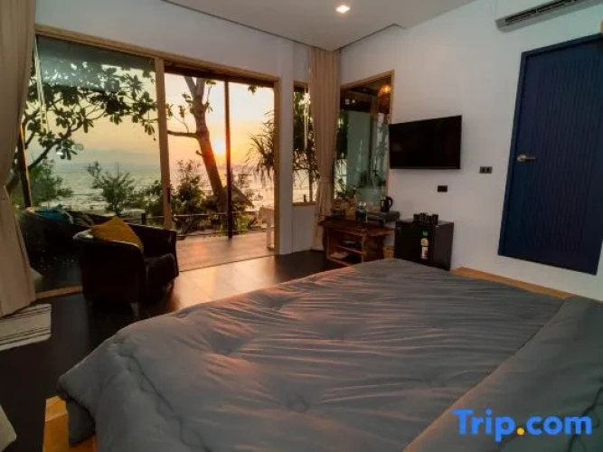 Deluxe room with sea view