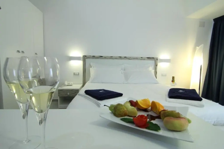 Standard Double room with balcony and with partial sea view