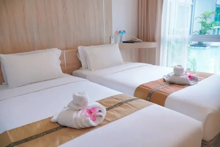Deluxe Double room with pool view