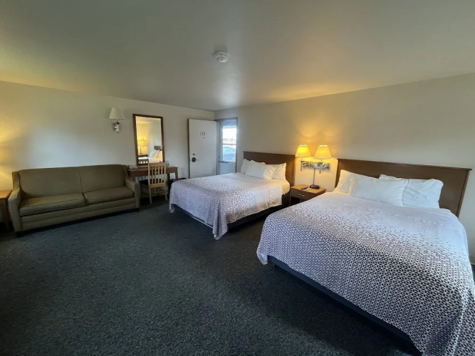 Bay Motel