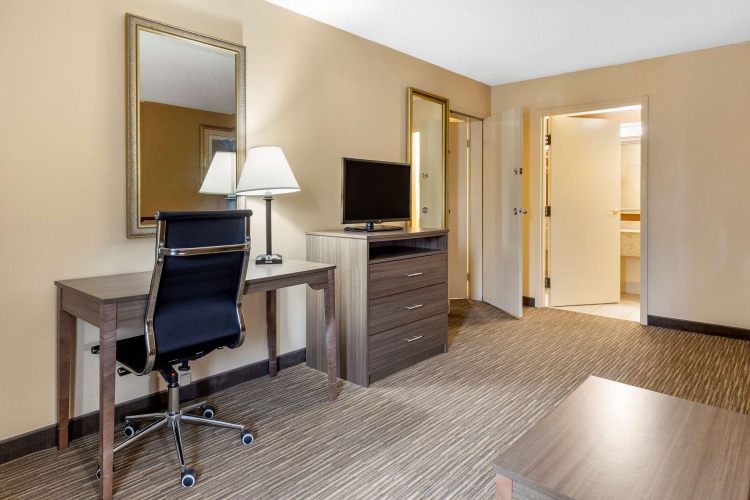 Double Suite