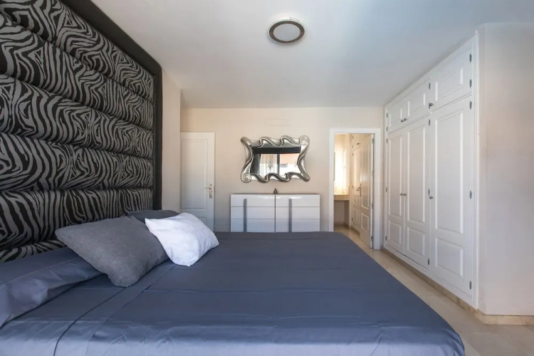 Classic Villa, luxe, private pool & prime location
