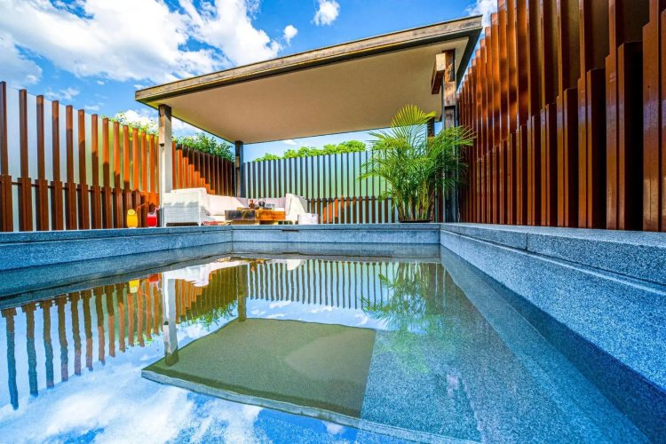Minggu Spa & Club