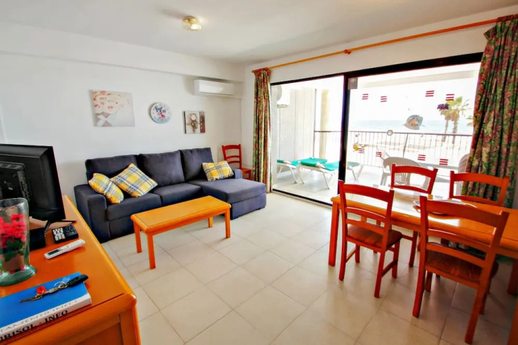 Ines-1 - Ocean front apartment in Calpe