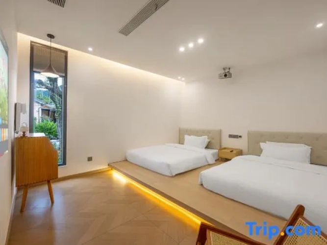 Standard Twin Family room