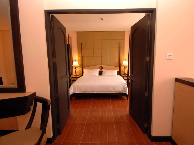 Planta Centro Bacolod Hotel & Residences