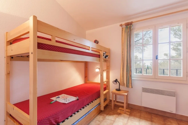 2 Bedrooms Apartment