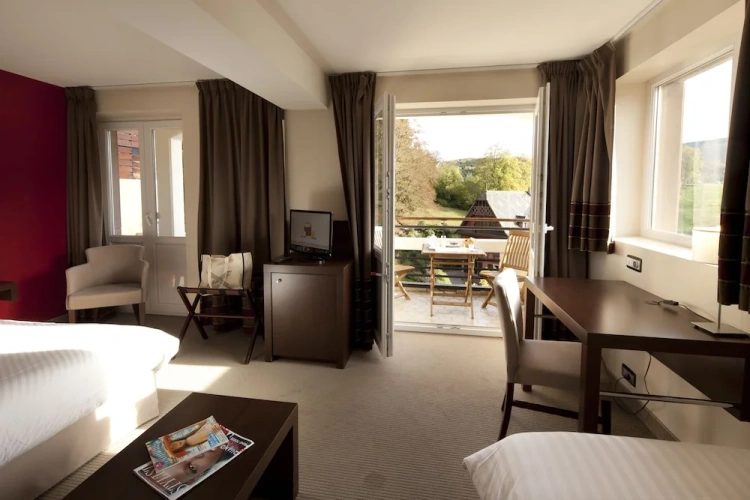 Standard Triple room with balcony