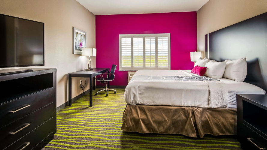 Best Western Plus Dilley Inn & Suites