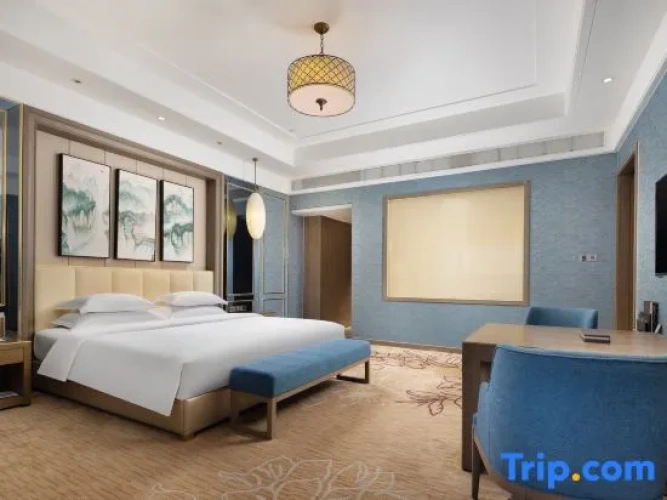 Deluxe Double Suite