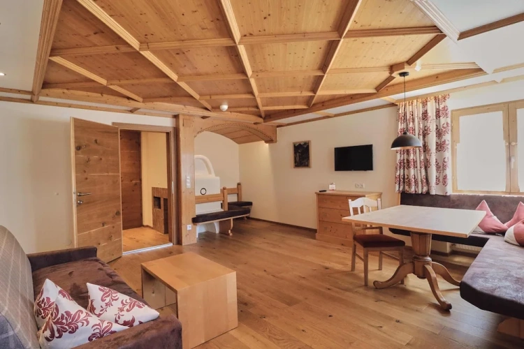 2 Bedrooms Standard Family room