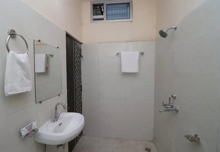 Sangam Darshan By OYO Rooms